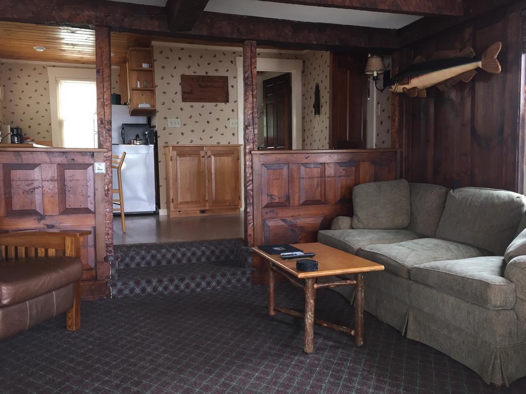 Willoughvale Inn Westmore Newport Room photo